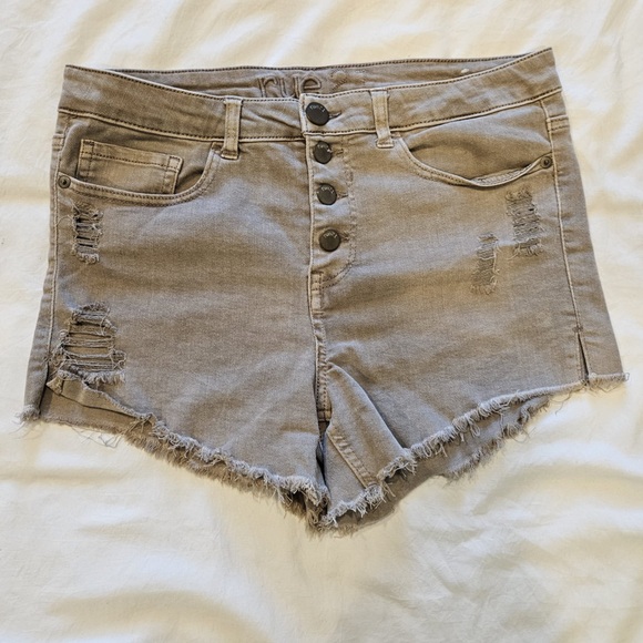 Rue21 Distressed Beige Denim Shorts - Picture 1 of 4